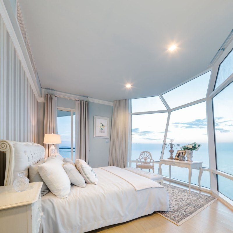 cozy-white-bedroom
