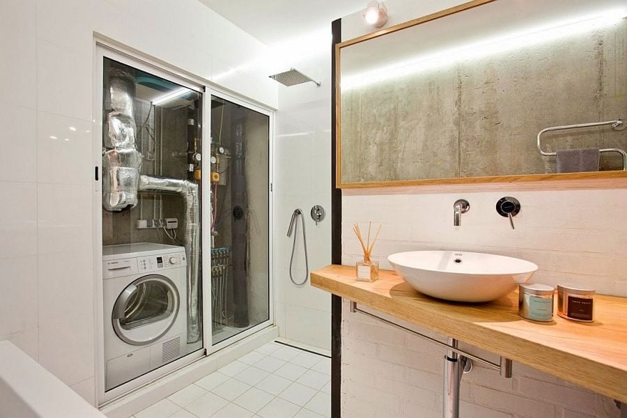 13Smart-bathroom-design-serves-as-a-multi-purpose-room