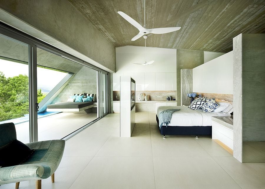 14Master-bedroom-of-The-Edge-connected-to-the-sunbed-and-pool-area
