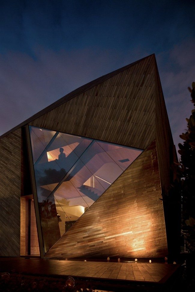 2Diamond-House-by-Formwerkz-Architects-00003