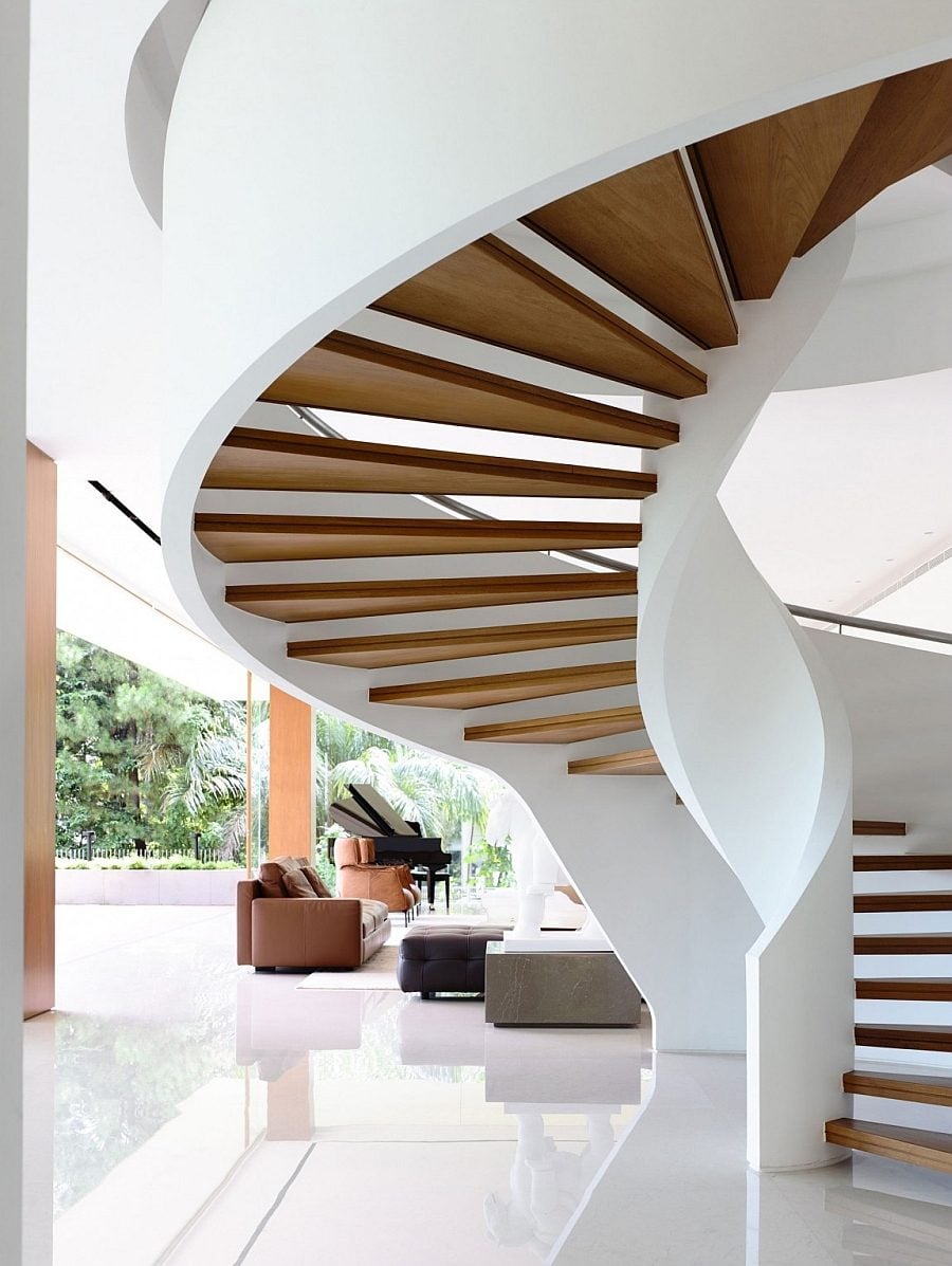 Sculptural-and-iconic-spiral-staircase-steals-the-show