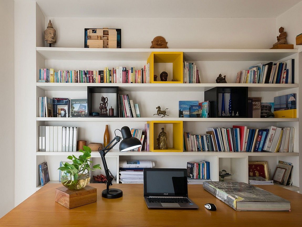 Organized-home-office-and-library-design