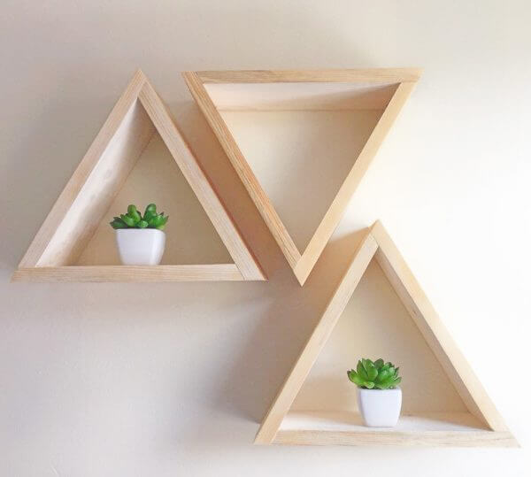 simple-geometric-wall-shelves-for-small-spaces-600x539