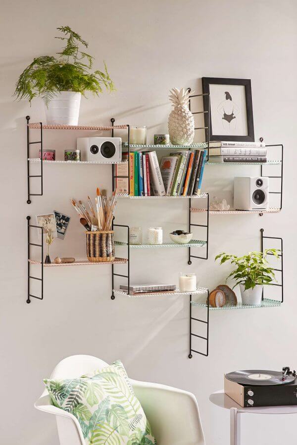wall-mounted-shelves-600x900