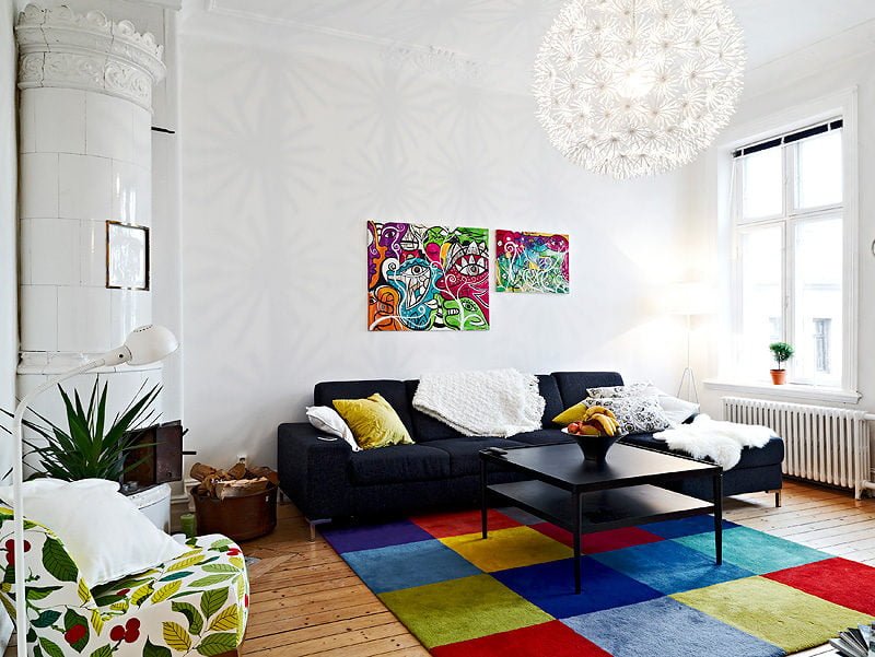 colors and patterns intertwine in contemporary traditional living room Sắp xếp phong thủy nhà để tăng vận may tiền bạc qpdesign